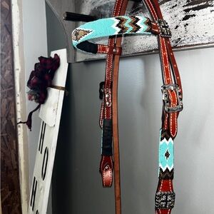Horse-any size, new, turquoise cross headstall and breast collar